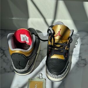 NEW IN BOX: Women’s Air Jordan 3 Retro Sneakers